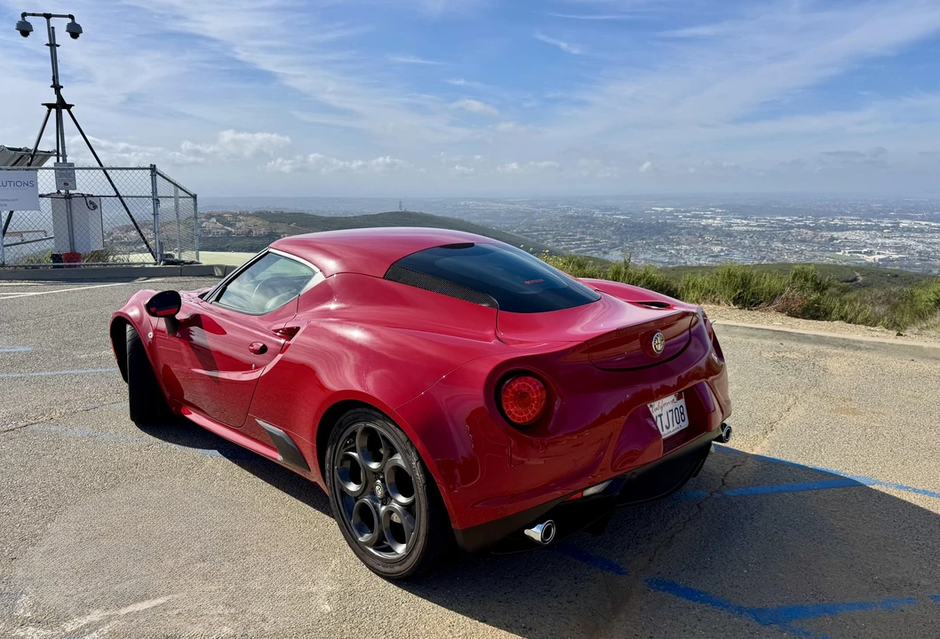 2015 Alfa Romeo 4C Coupe - Image 12 of 31