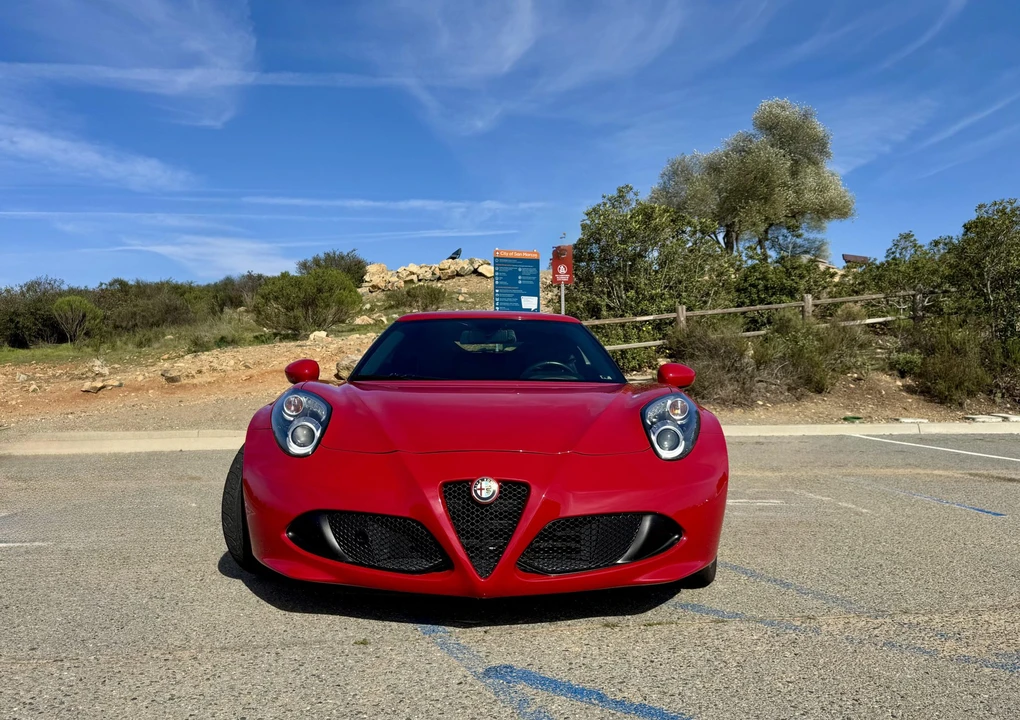 2015 Alfa Romeo 4C Coupe - Image 2 of 31