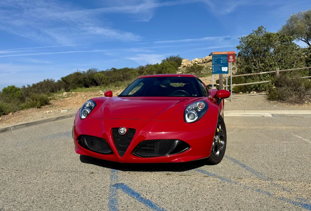 2015 Alfa Romeo 4C Coupe - Image 3 of 31