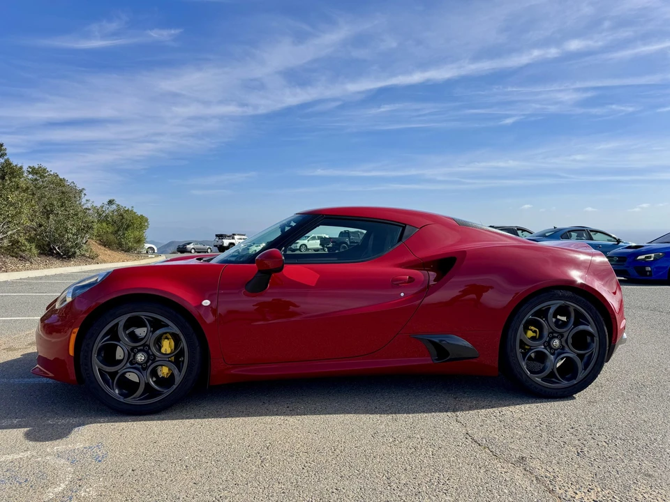 2015 Alfa Romeo 4C Coupe - Image 25 of 31