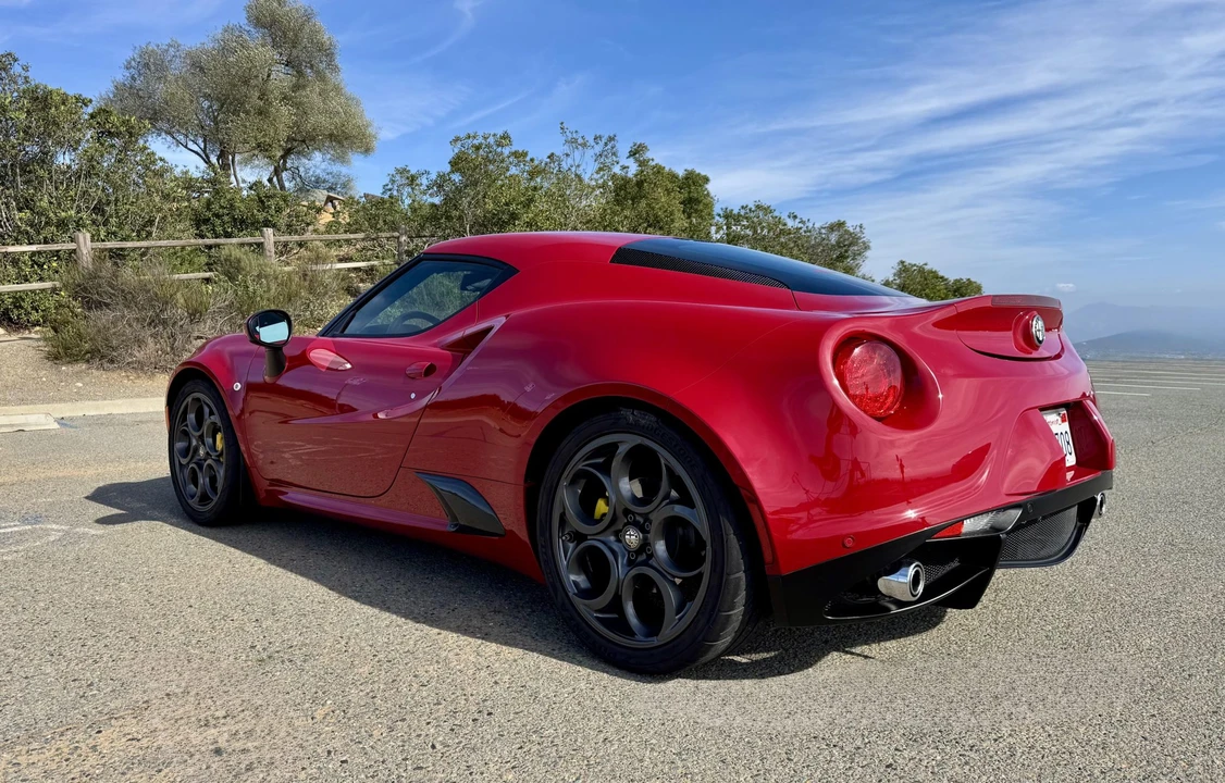 2015 Alfa Romeo 4C Coupe - Image 11 of 31