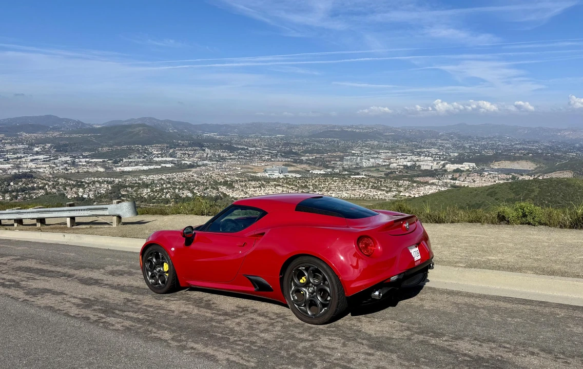 2015 Alfa Romeo 4C Coupe - Image 9 of 31