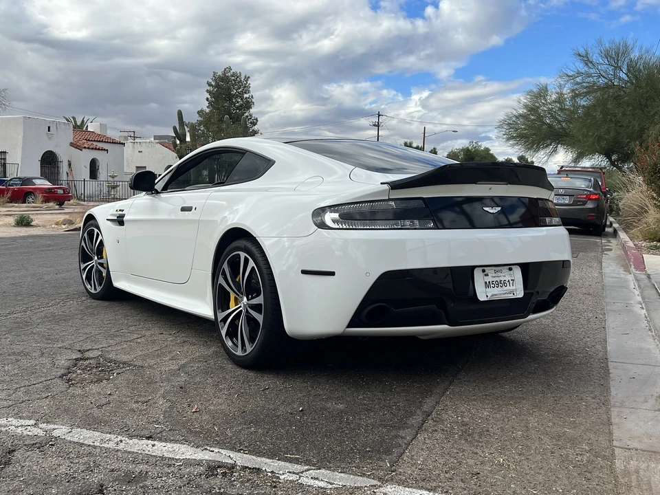 2015 Aston Martin V12 Vantage (2010-2018) - Image 17 of 31