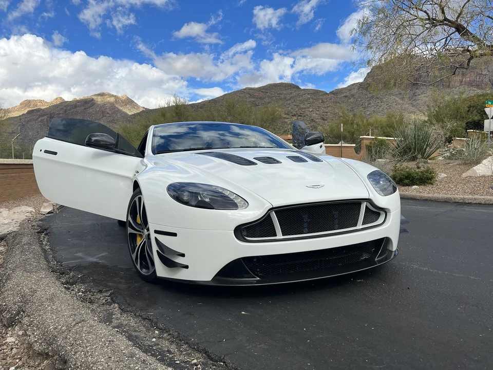 2015 Aston Martin V12 Vantage (2010-2018) - Image 28 of 31
