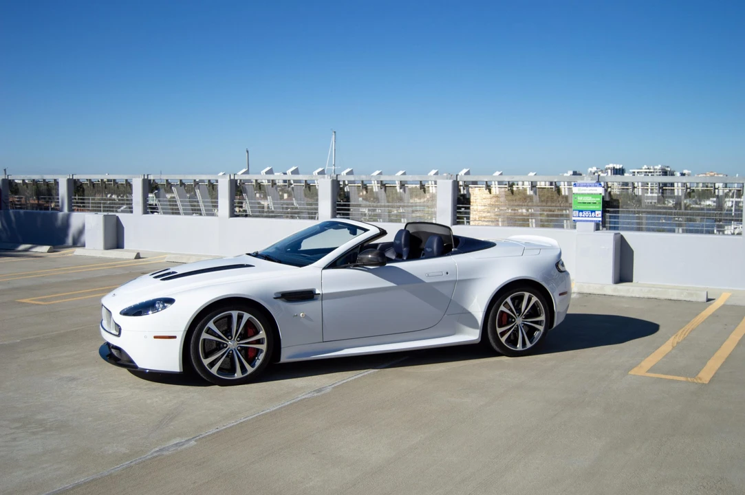 2015 Aston Martin V12 Vantage (2010-2018) - Image 20 of 31