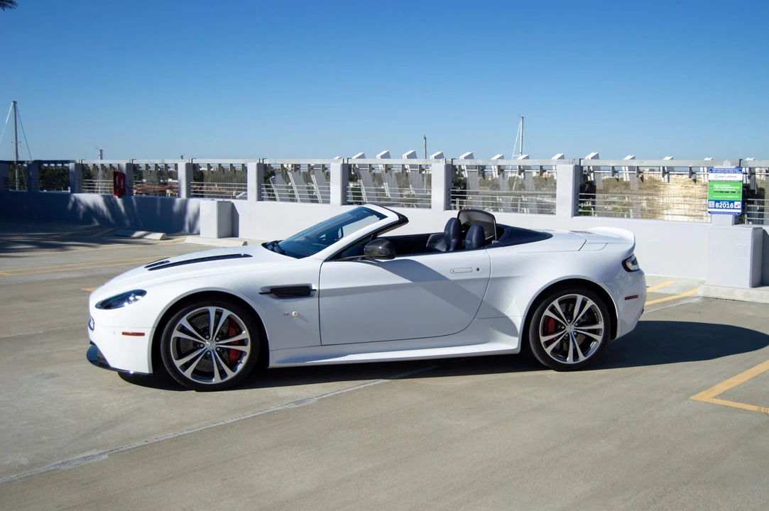 2015 Aston Martin V12 Vantage (2010-2018) - Image 21 of 31