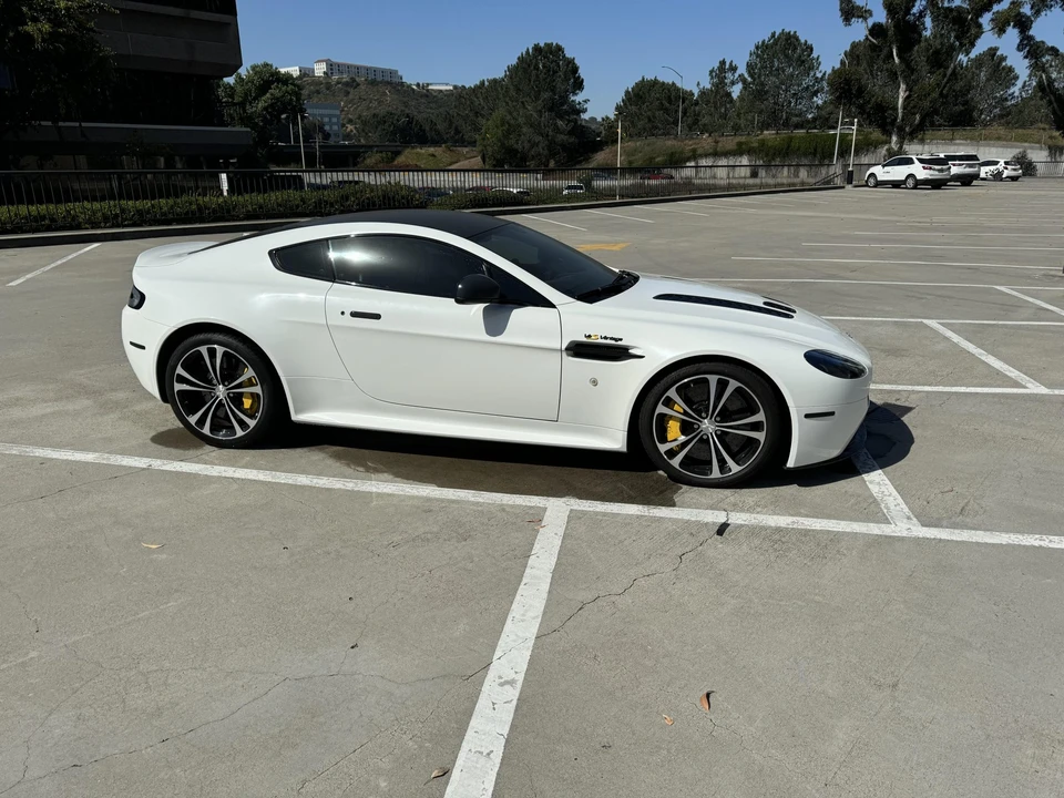 2015 Aston Martin V12 Vantage (2010-2018) - Image 13 of 31