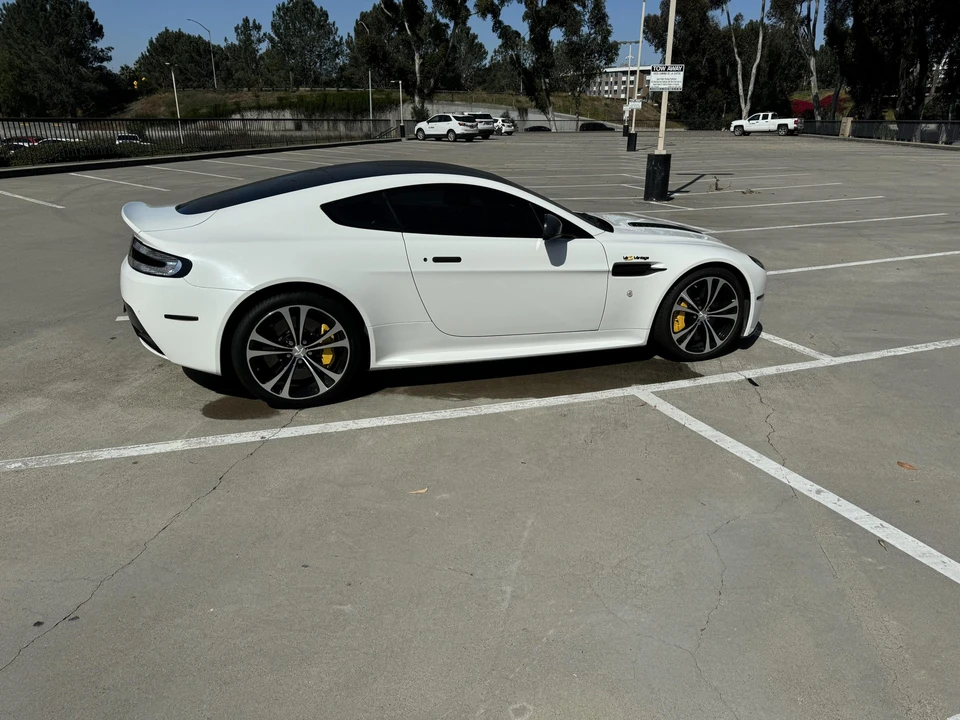 2015 Aston Martin V12 Vantage (2010-2018) - Image 12 of 31