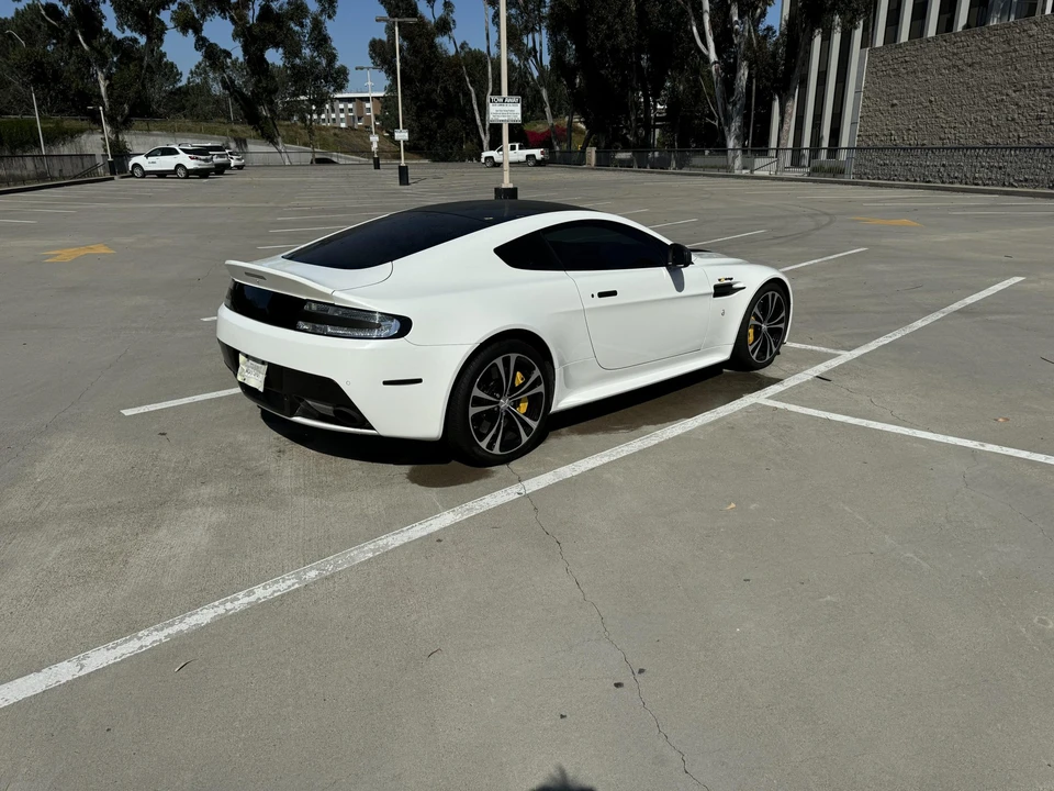 2015 Aston Martin V12 Vantage (2010-2018) - Image 11 of 31