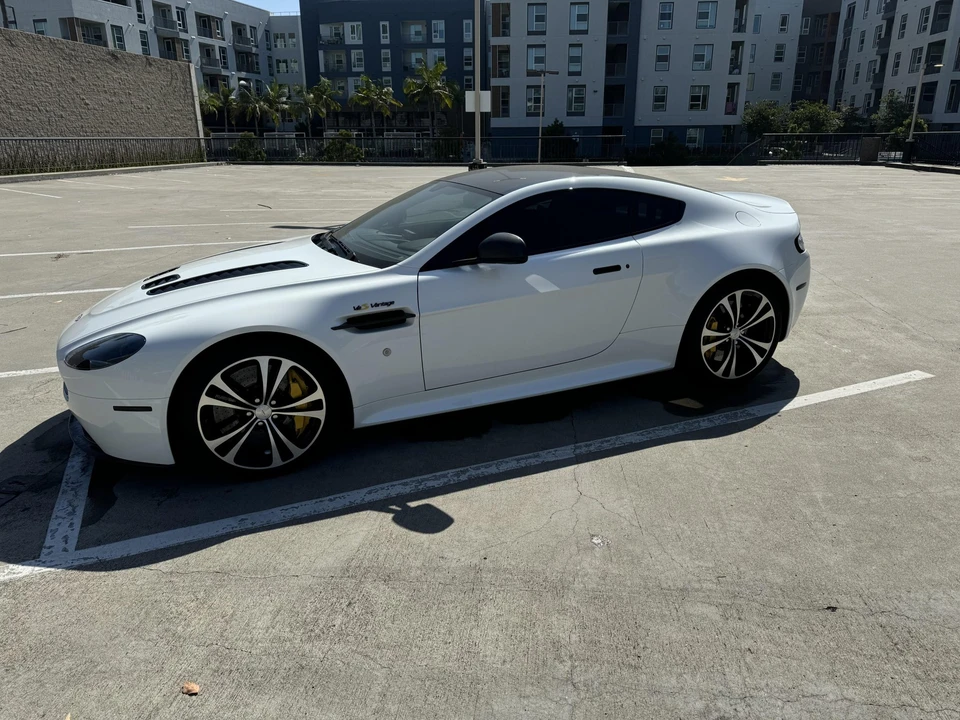 2015 Aston Martin V12 Vantage (2010-2018) - Image 5 of 31