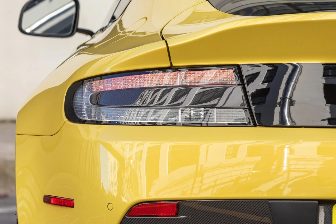 2015 Aston Martin V12 Vantage (2010-2018) - Image 20 of 31