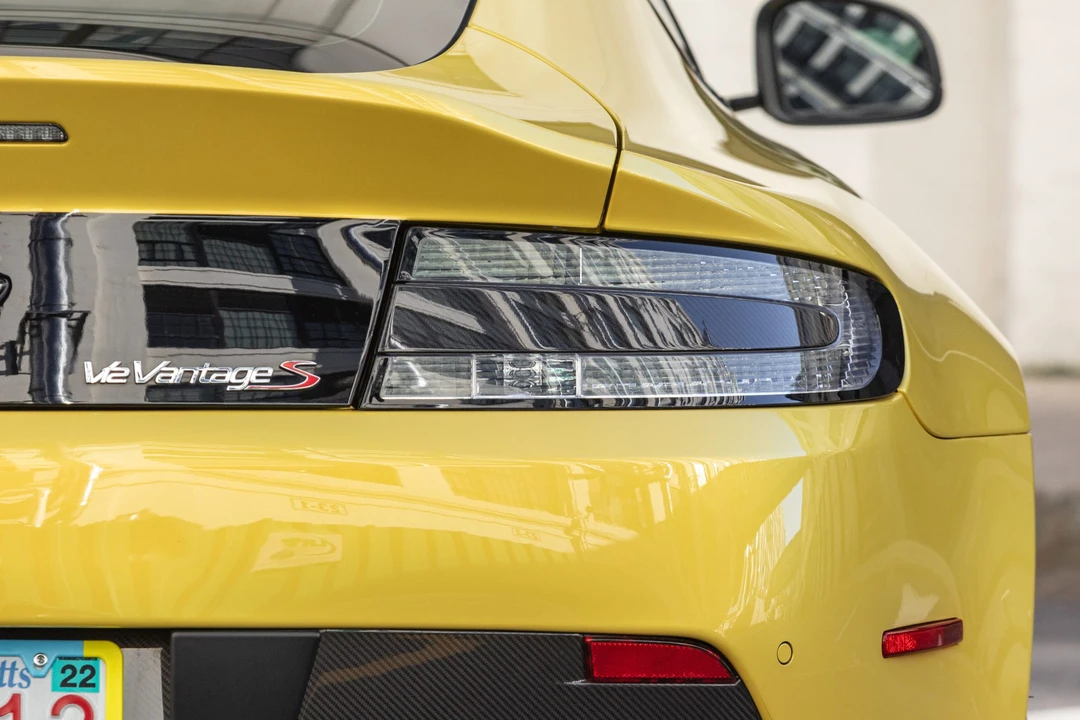 2015 Aston Martin V12 Vantage (2010-2018) - Image 23 of 31