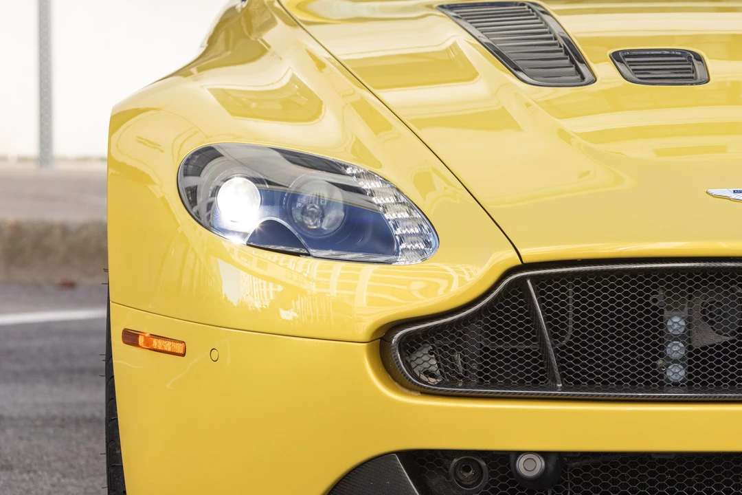 2015 Aston Martin V12 Vantage (2010-2018) - Image 15 of 31