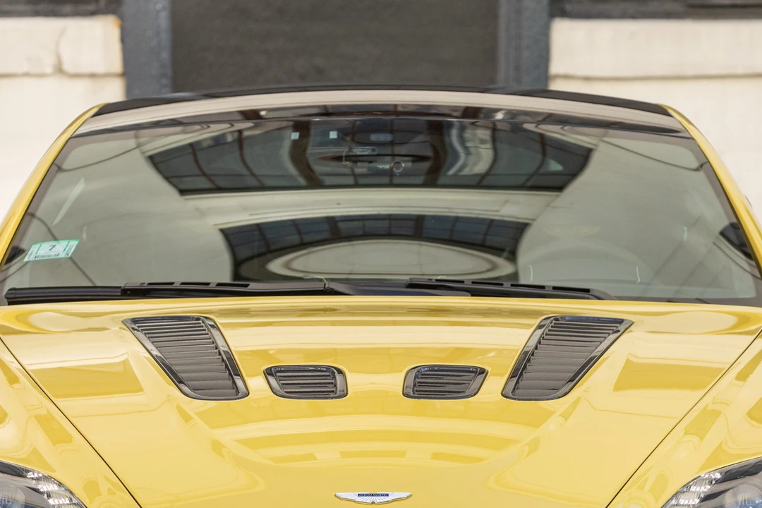 2015 Aston Martin V12 Vantage (2010-2018) - Image 26 of 31