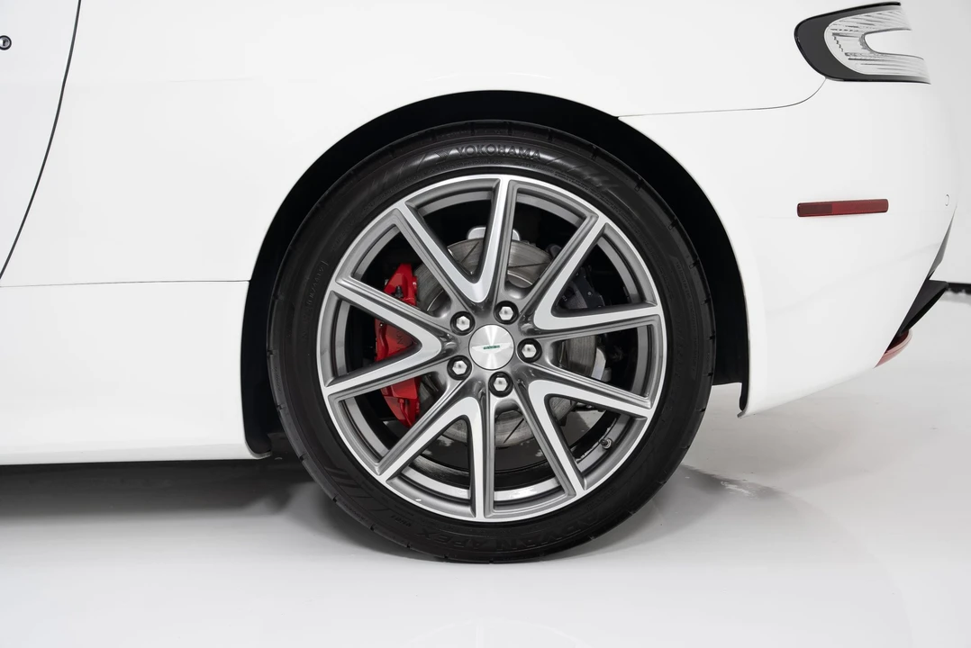 2015 Aston Martin V8 Vantage (2006-2017) - Image 15 of 31