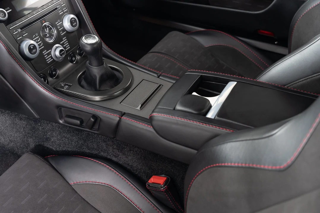 2015 Aston Martin V8 Vantage (2006-2017) - Image 28 of 31