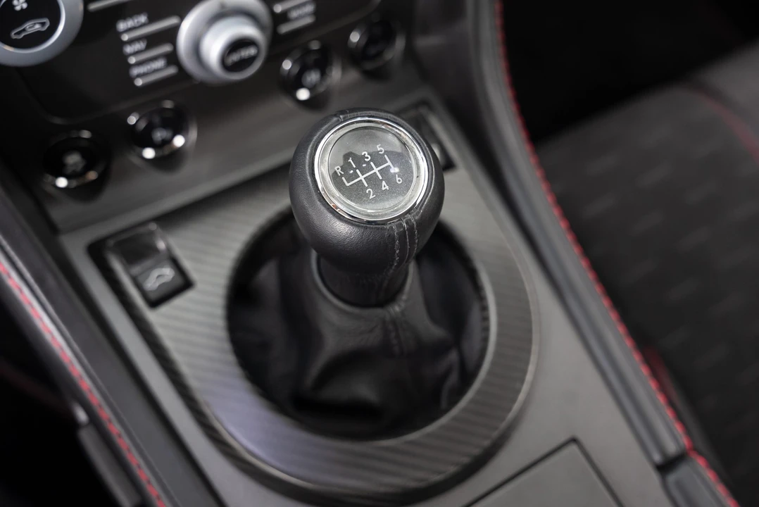 2015 Aston Martin V8 Vantage (2006-2017) - Image 27 of 31