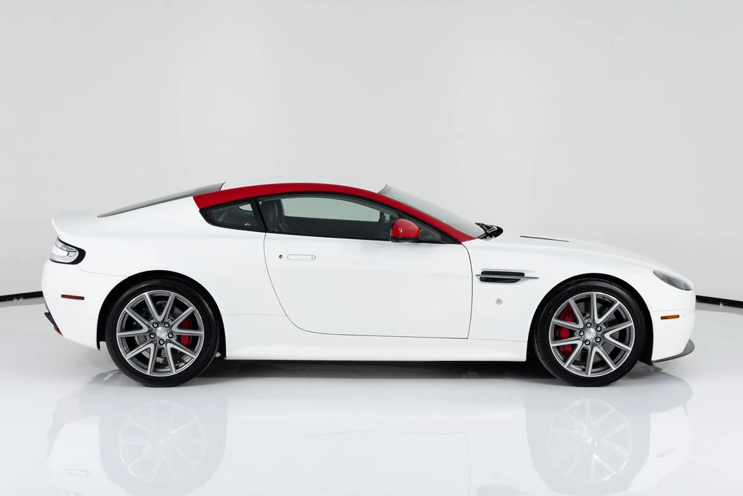 2015 Aston Martin V8 Vantage (2006-2017) - Image 7 of 31