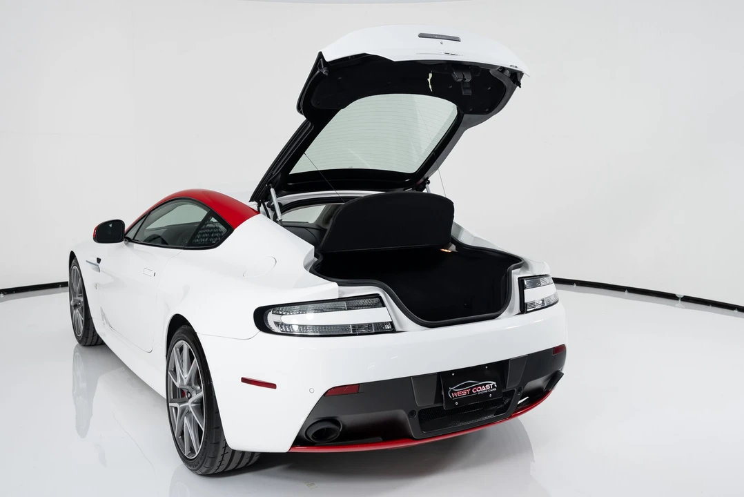 2015 Aston Martin V8 Vantage (2006-2017) - Image 29 of 31