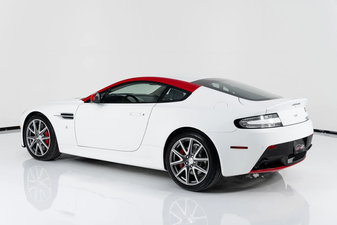 2015 Aston Martin V8 Vantage (2006-2017) - Image 4 of 31