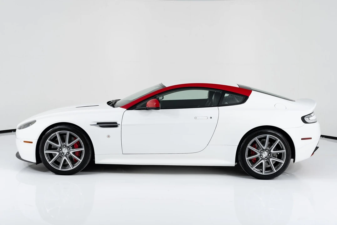 2015 Aston Martin V8 Vantage (2006-2017) - Image 3 of 31