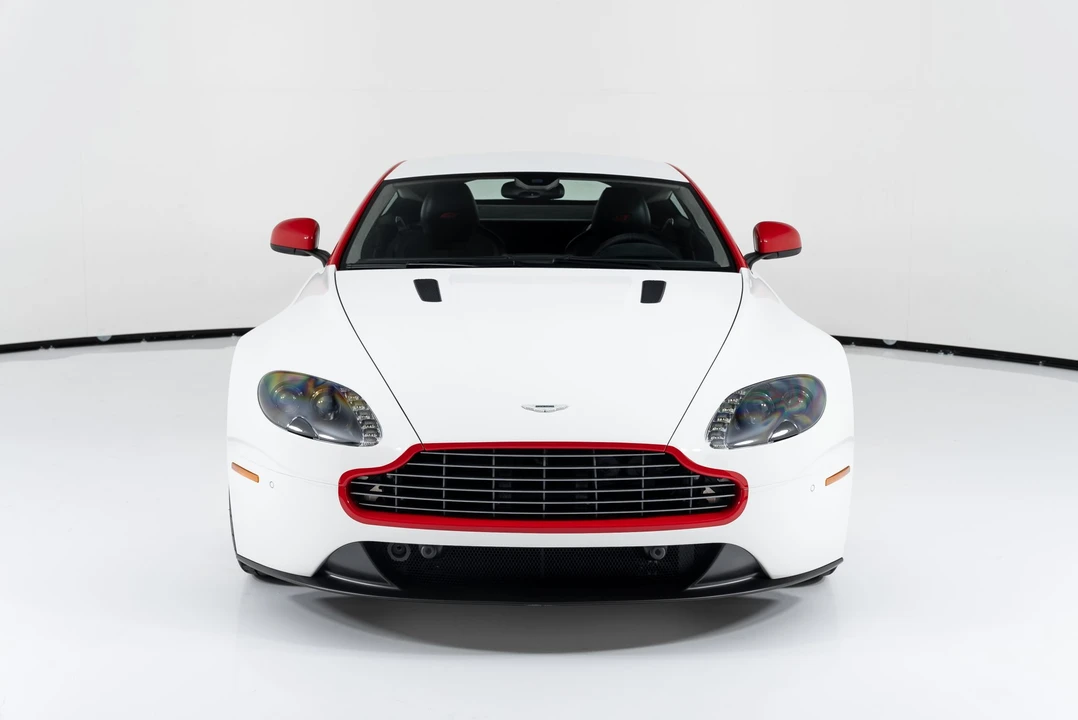 2015 Aston Martin V8 Vantage (2006-2017) - Image 9 of 31