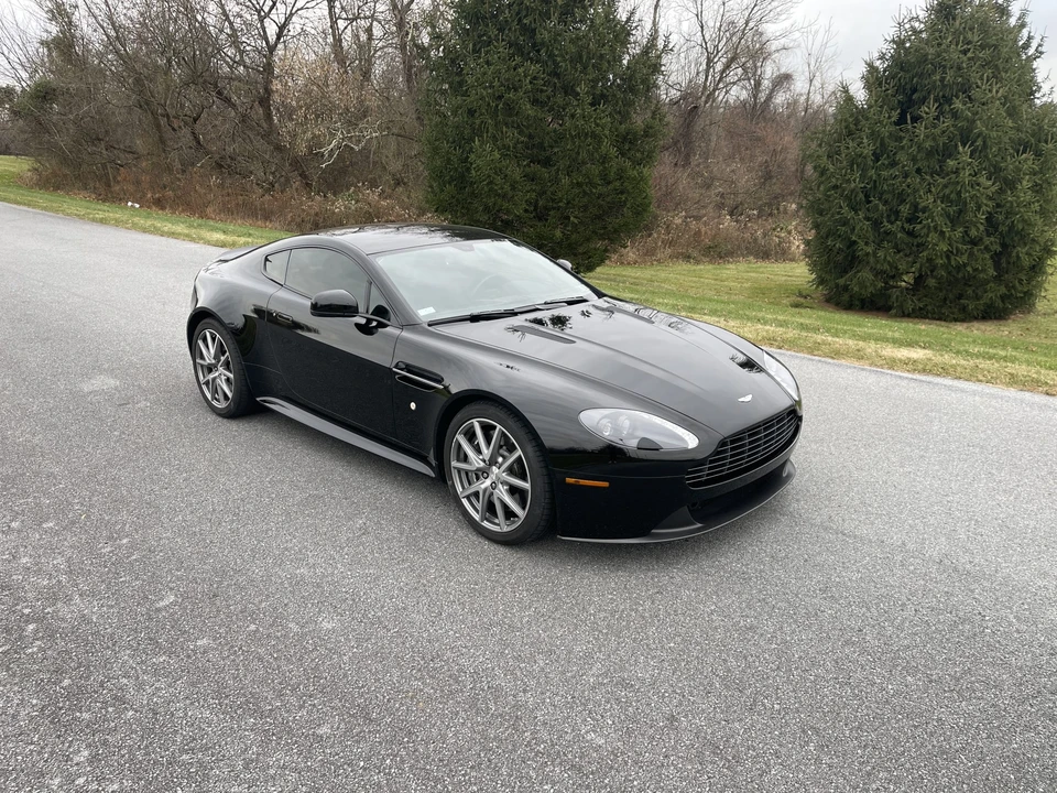 2015 Aston Martin V8 Vantage (2006-2017) - Image 27 of 31