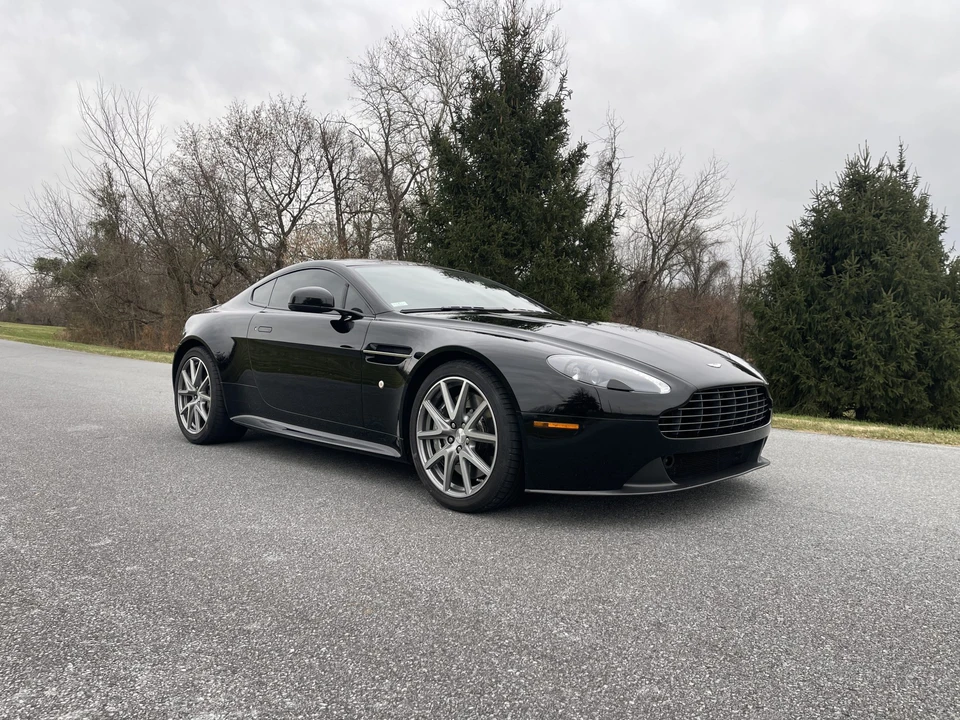 2015 Aston Martin V8 Vantage (2006-2017) - Image 26 of 31