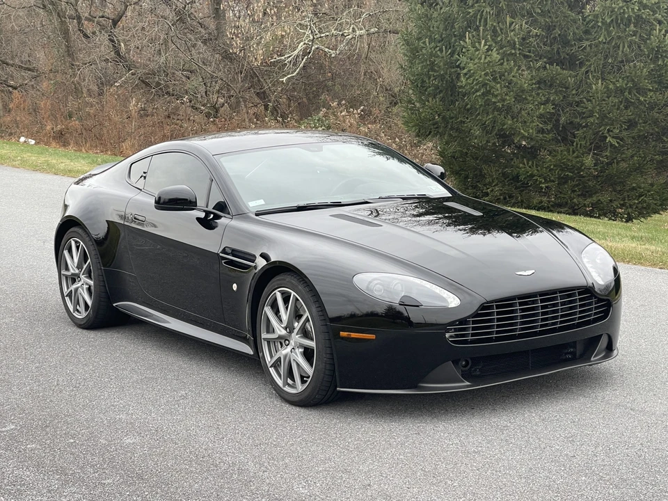 2015 Aston Martin V8 Vantage (2006-2017) - Image 24 of 31