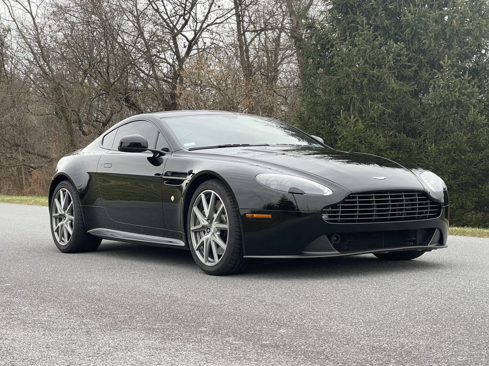 2015 Aston Martin V8 Vantage (2006-2017) - Image 25 of 31