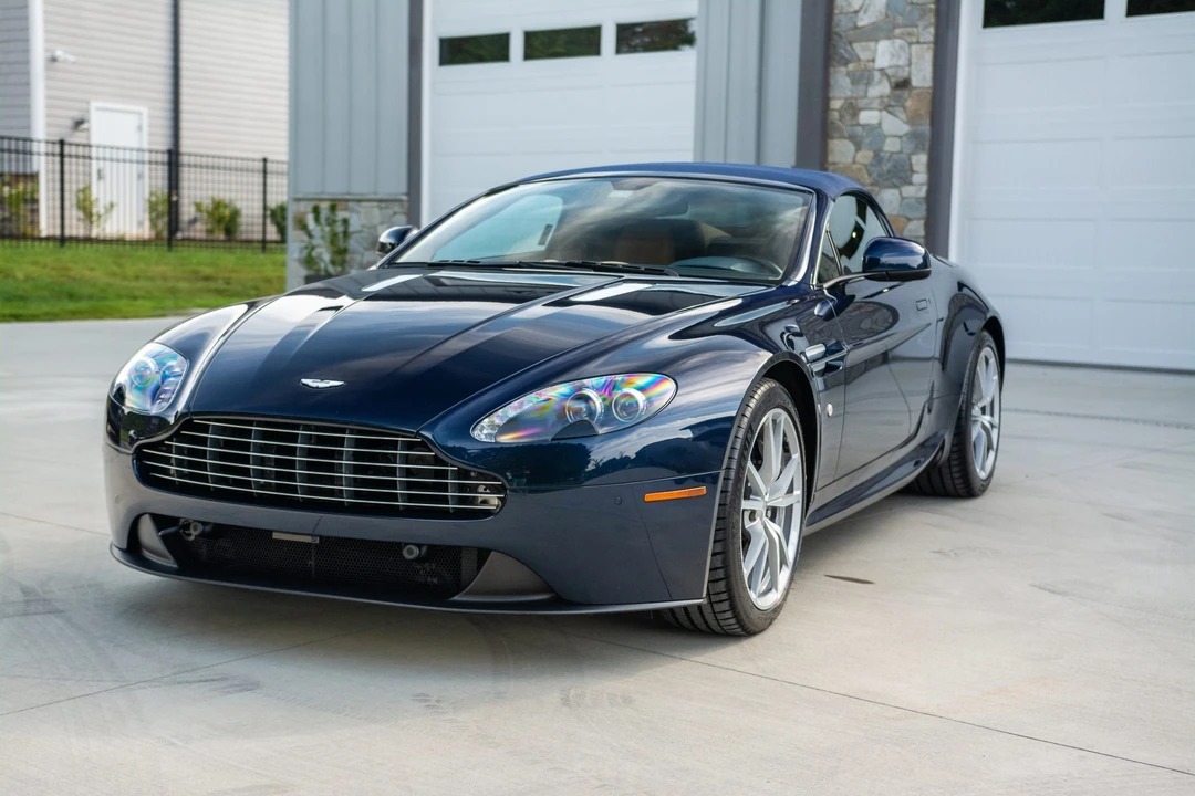 2015 Aston Martin V8 Vantage (2006-2017) - Image 10 of 31