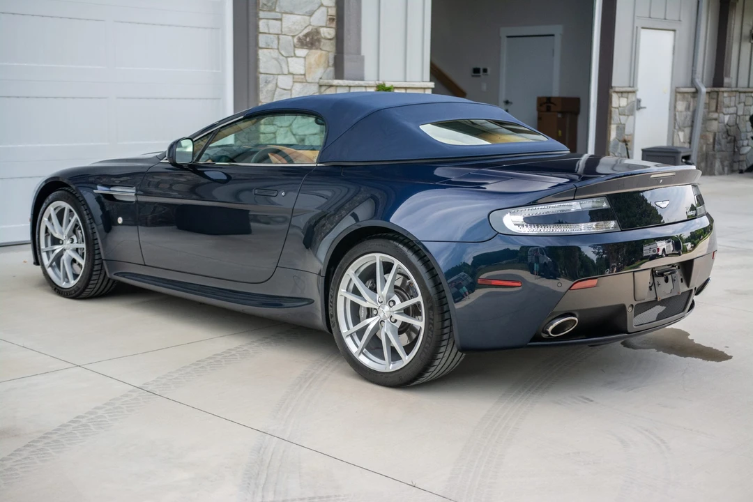2015 Aston Martin V8 Vantage (2006-2017) - Image 16 of 31