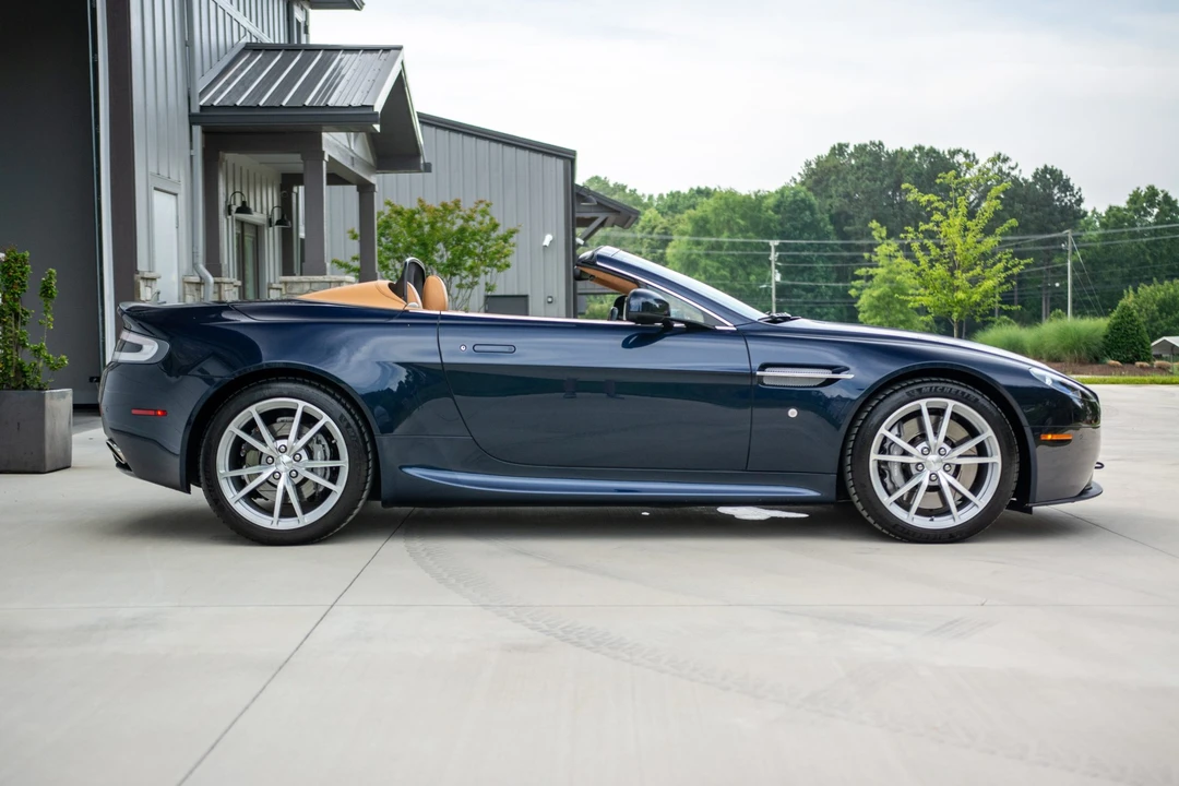 2015 Aston Martin V8 Vantage (2006-2017) - Image 5 of 31