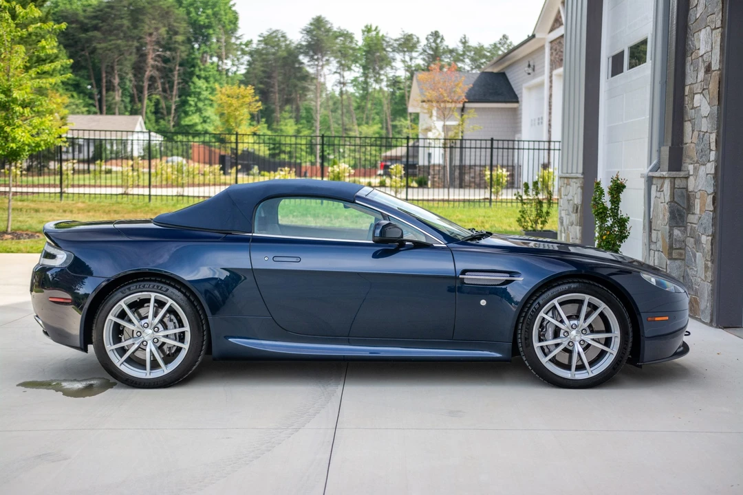 2015 Aston Martin V8 Vantage (2006-2017) - Image 13 of 31