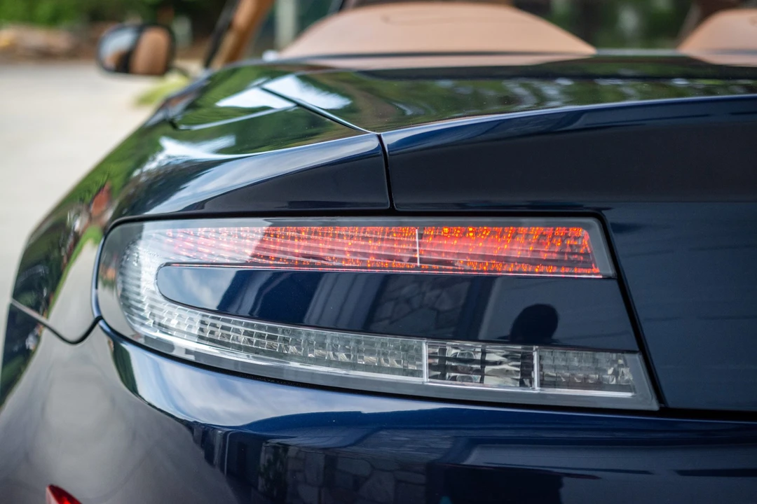 2015 Aston Martin V8 Vantage (2006-2017) - Image 28 of 31