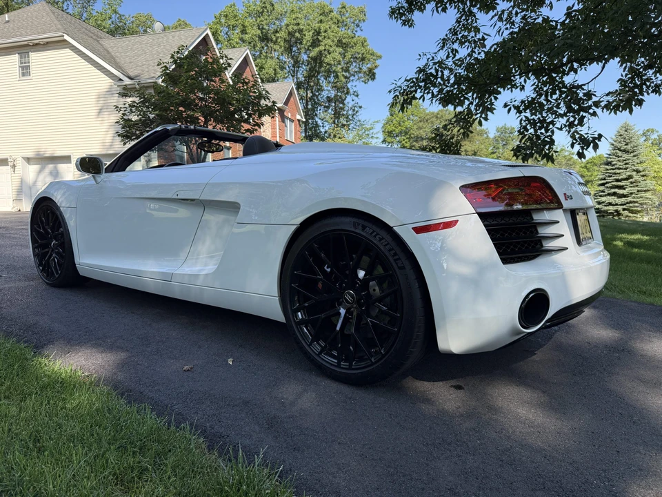 2015 Audi 42 R8 - Image 13 of 31
