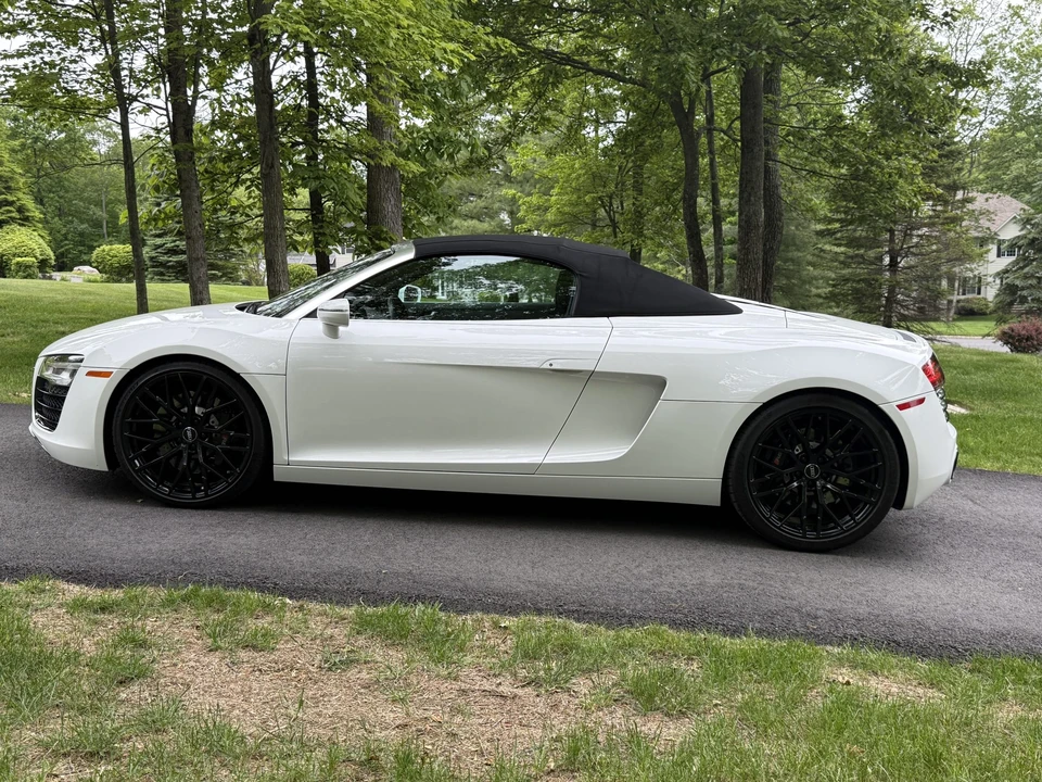 2015 Audi 42 R8 - Image 25 of 31