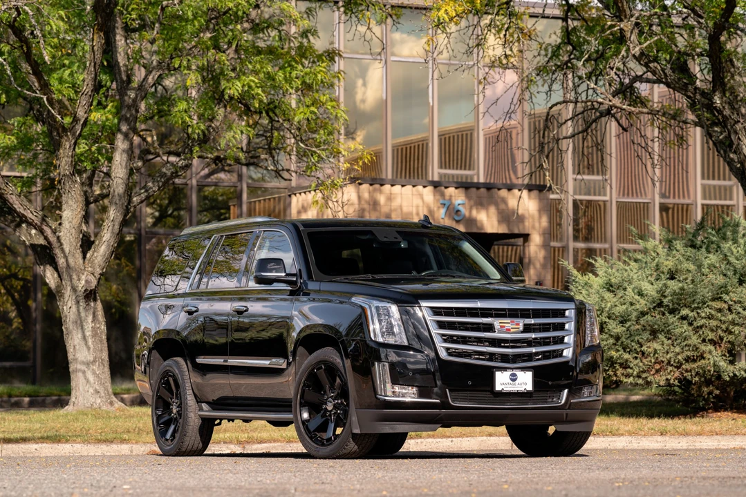 2015 Cadillac Escalade 4th Gen - Image 15 of 31