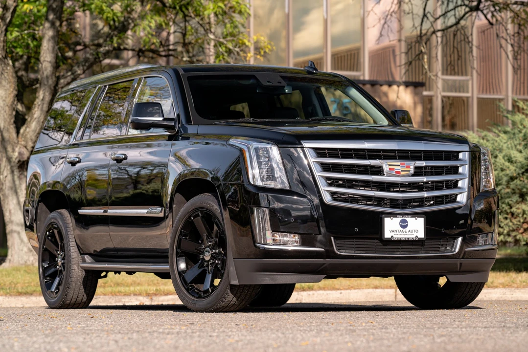 2015 Cadillac Escalade 4th Gen - Image 16 of 31