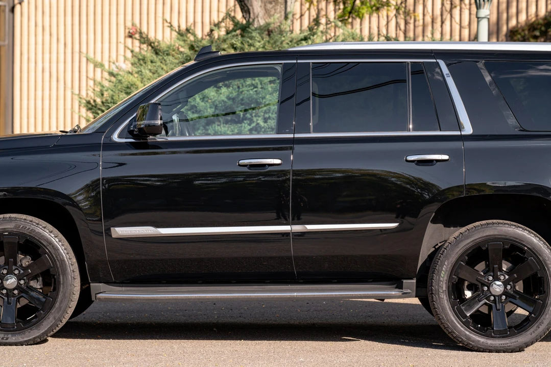 2015 Cadillac Escalade 4th Gen - Image 23 of 31