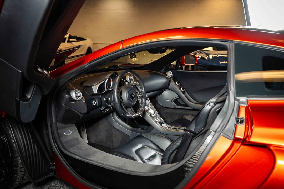 2015 McLaren 650S Coupe - Image 4 of 31
