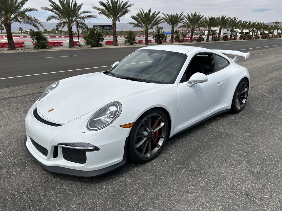 2015 Porsche 991 GT3 - Image 2 of 31