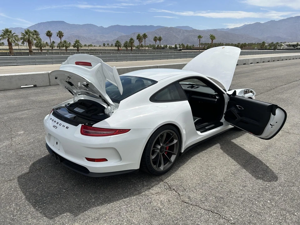 2015 Porsche 991 GT3 - Image 20 of 31