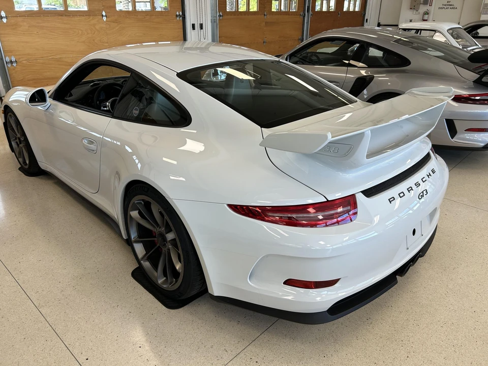 2015 Porsche 991 GT3 - Image 13 of 31