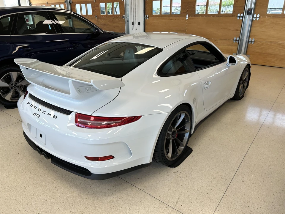 2015 Porsche 991 GT3 - Image 14 of 31