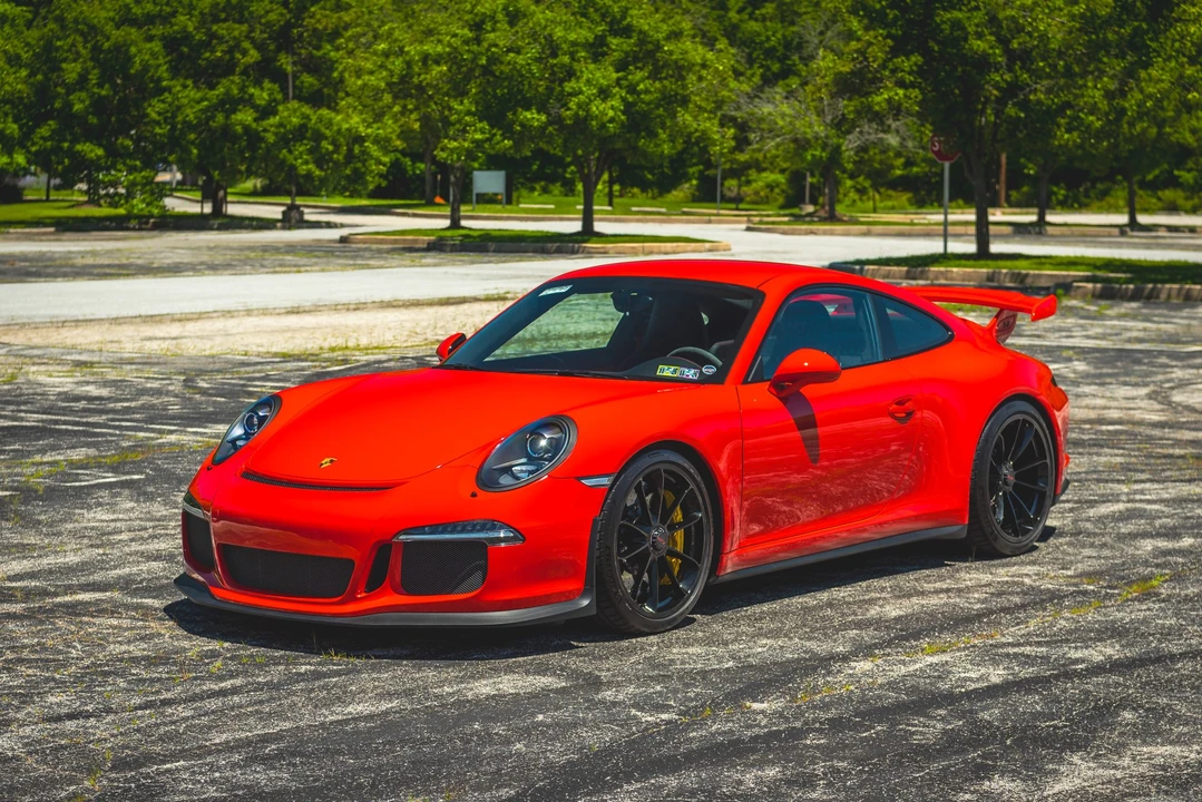 2015 Porsche 991 GT3 - Image 17 of 31