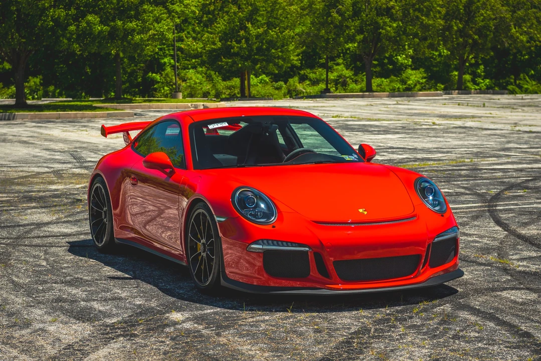2015 Porsche 991 GT3 - Image 28 of 31