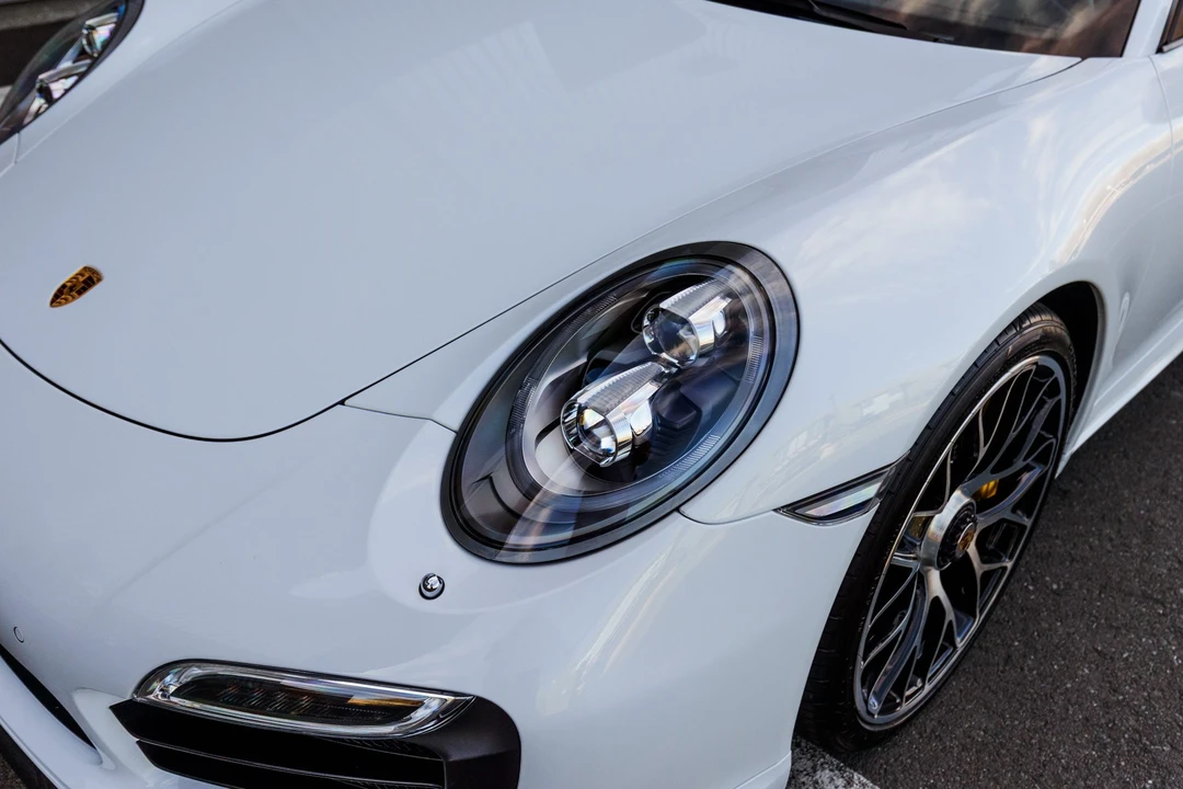 2015 Porsche 991 Turbo S - Image 22 of 31
