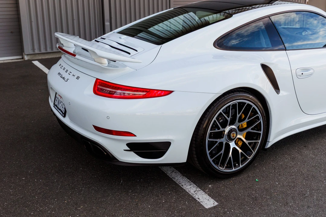 2015 Porsche 991 Turbo S - Image 29 of 31