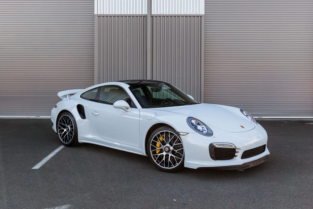 2015 Porsche 991 Turbo S - Image 6 of 31